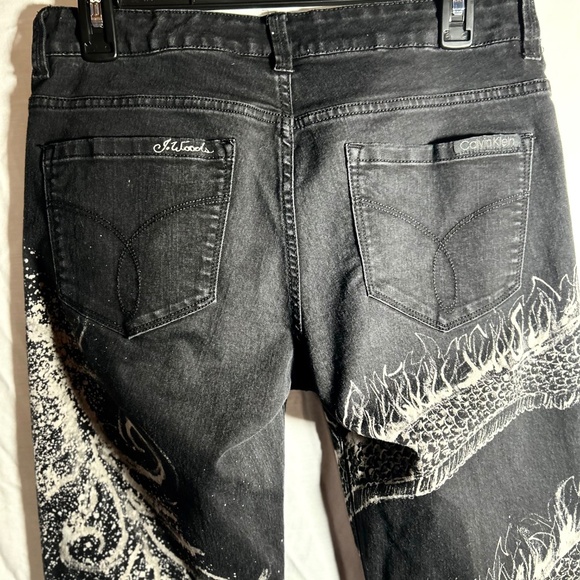 Hand-Painted Dragon Jeans - Picture 7 of 9